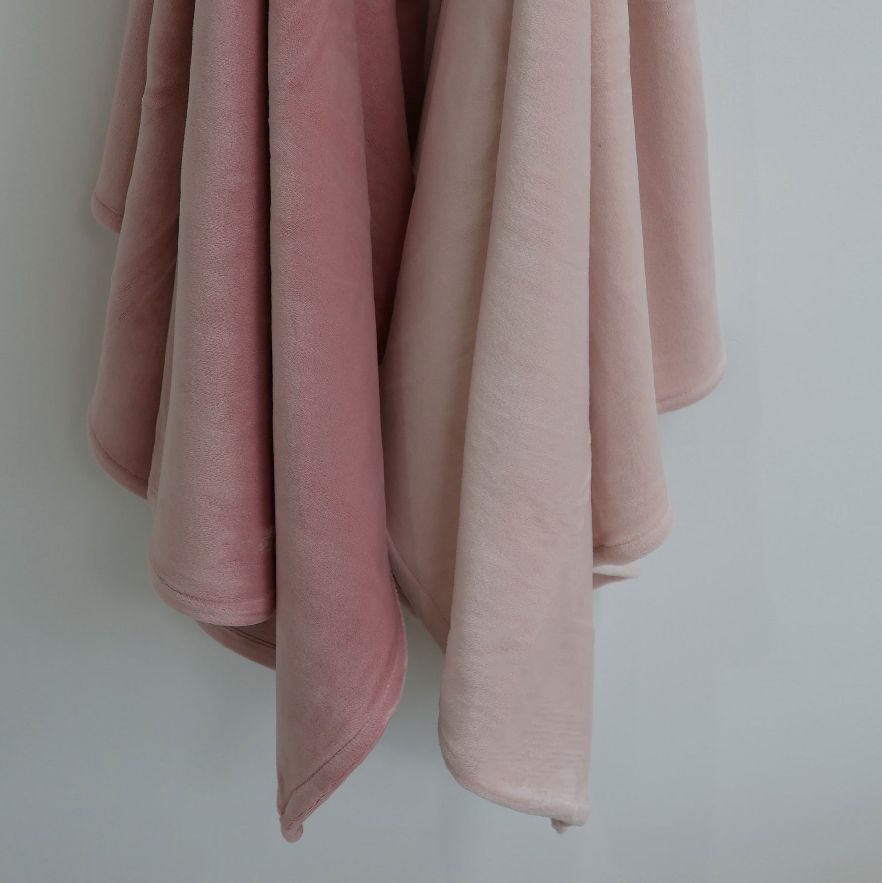 Nordic 2PK Stretchy Velour Cuddle Blankets - Berry/Rose - Bubba Blue Australia